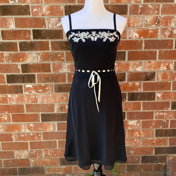 Loft Ann Taylor Black Chiffon Dress Size 4 - Picture 1 of 6